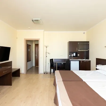 Хотел Rome Palace Deluxe