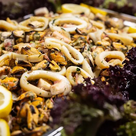 Rome Palace Deluxe Хотел 4*