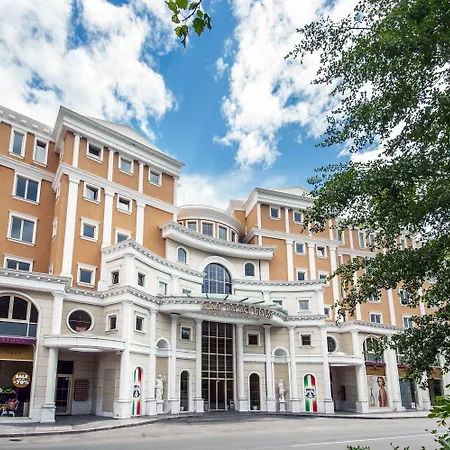 Хотел Rome Palace Deluxe