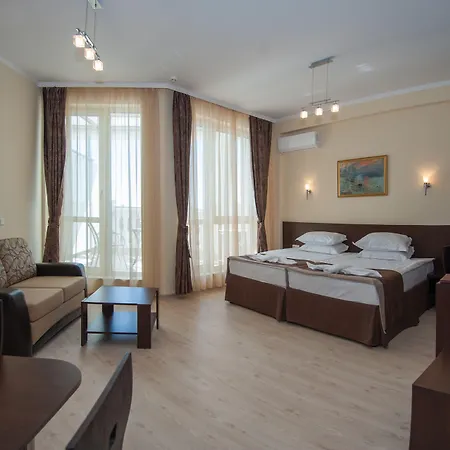 Rome Palace Deluxe Napospart