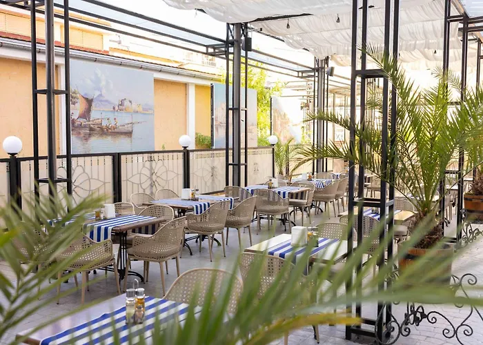 Rome Palace Deluxe 4*