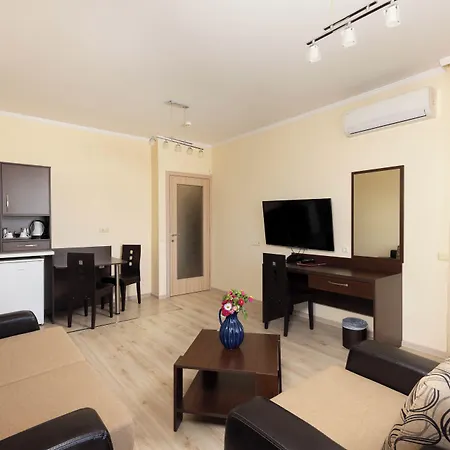 Rome Palace Deluxe Szálloda Napospart