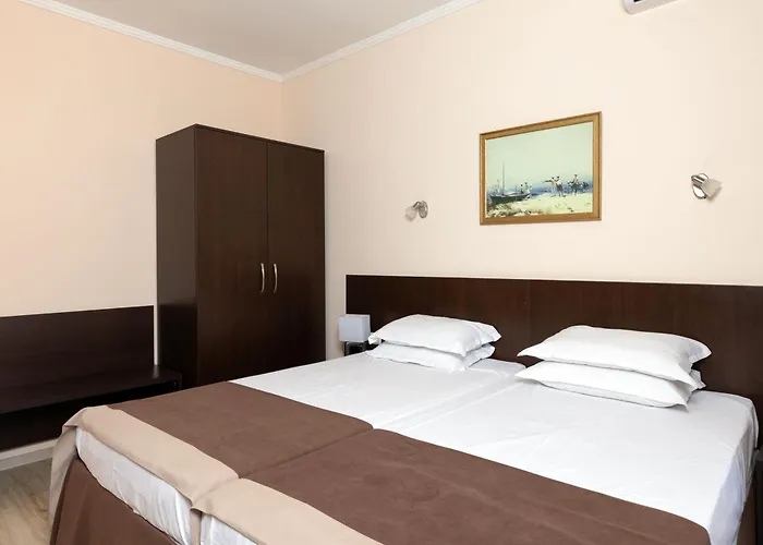 Rome Palace Deluxe 4*