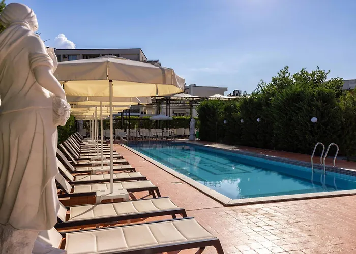 Rome Palace Deluxe Hotel 4*