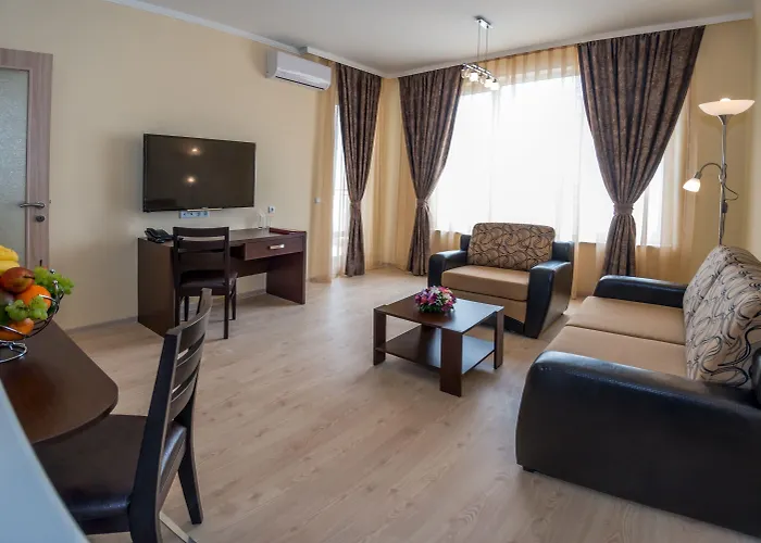Rome Palace Deluxe Szálloda Napospart