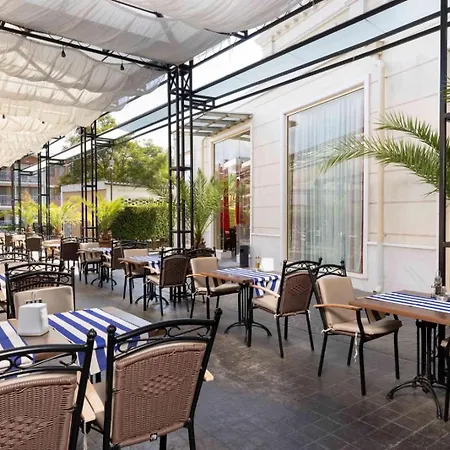 Otel Rome Palace Deluxe 4*