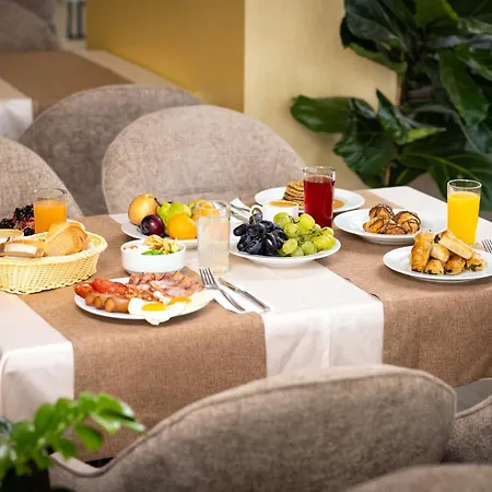 Hotel Rome Palace Deluxe 4*