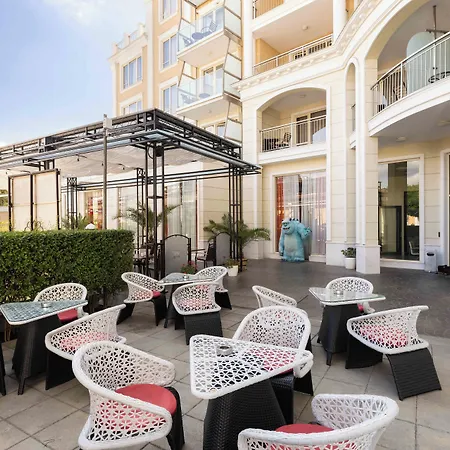 Hotel Rome Palace Deluxe 4*