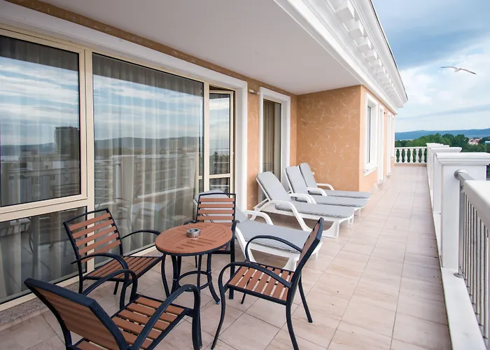 Rome Palace Deluxe Szálloda 4*